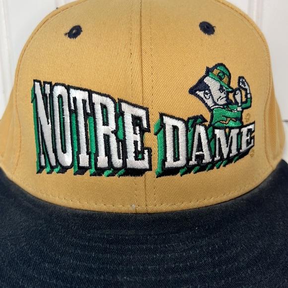 Vintage | Notre Dame SnapBack Hat | OS - Picture 2 of 4